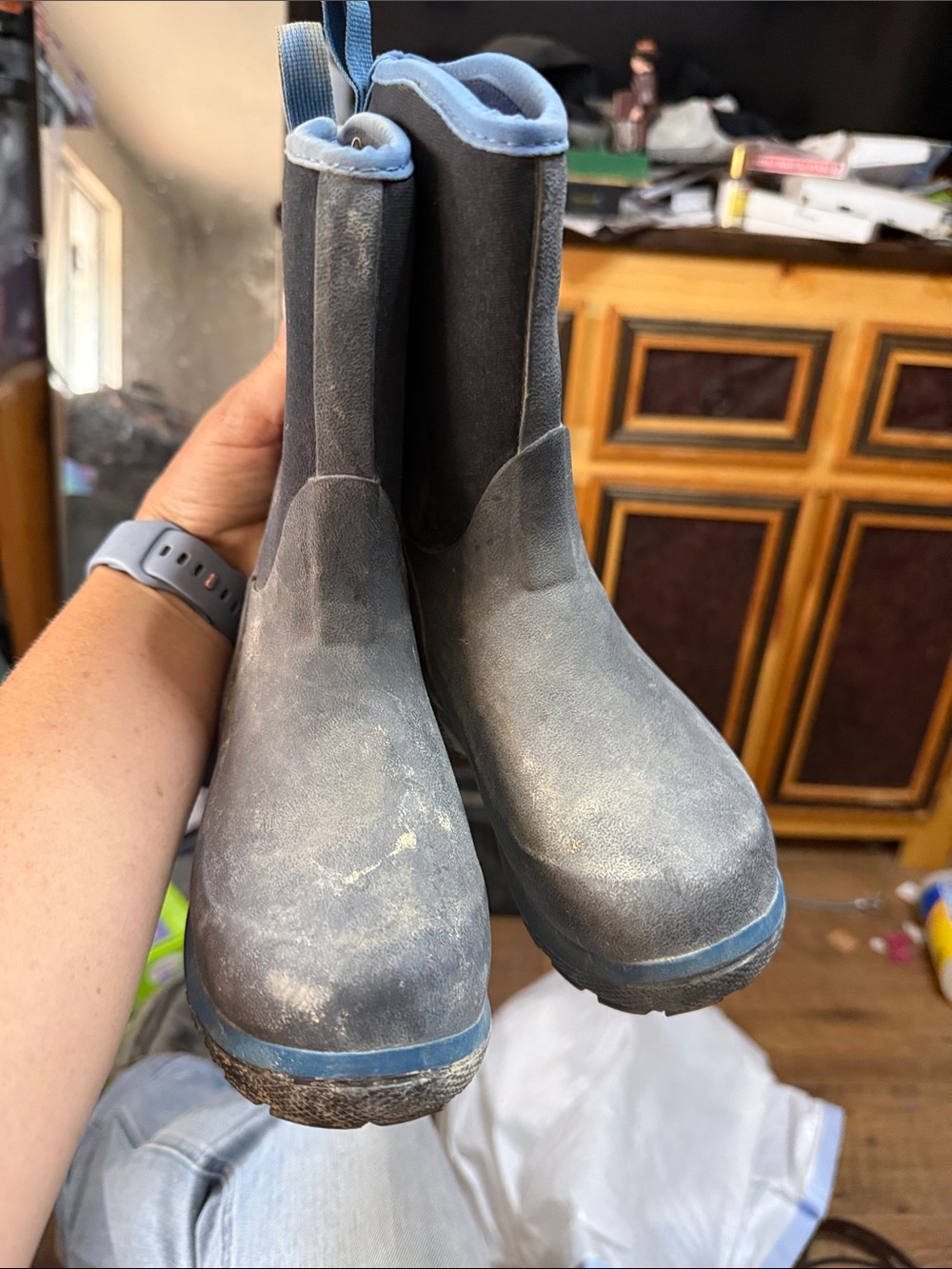 Kids muck boots